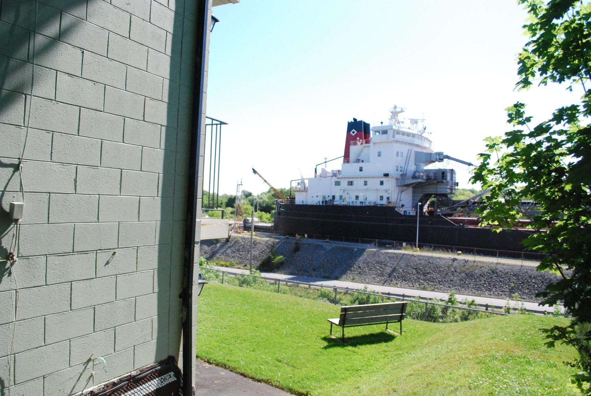 The Inn At Lock Seven Thorold Extérieur photo