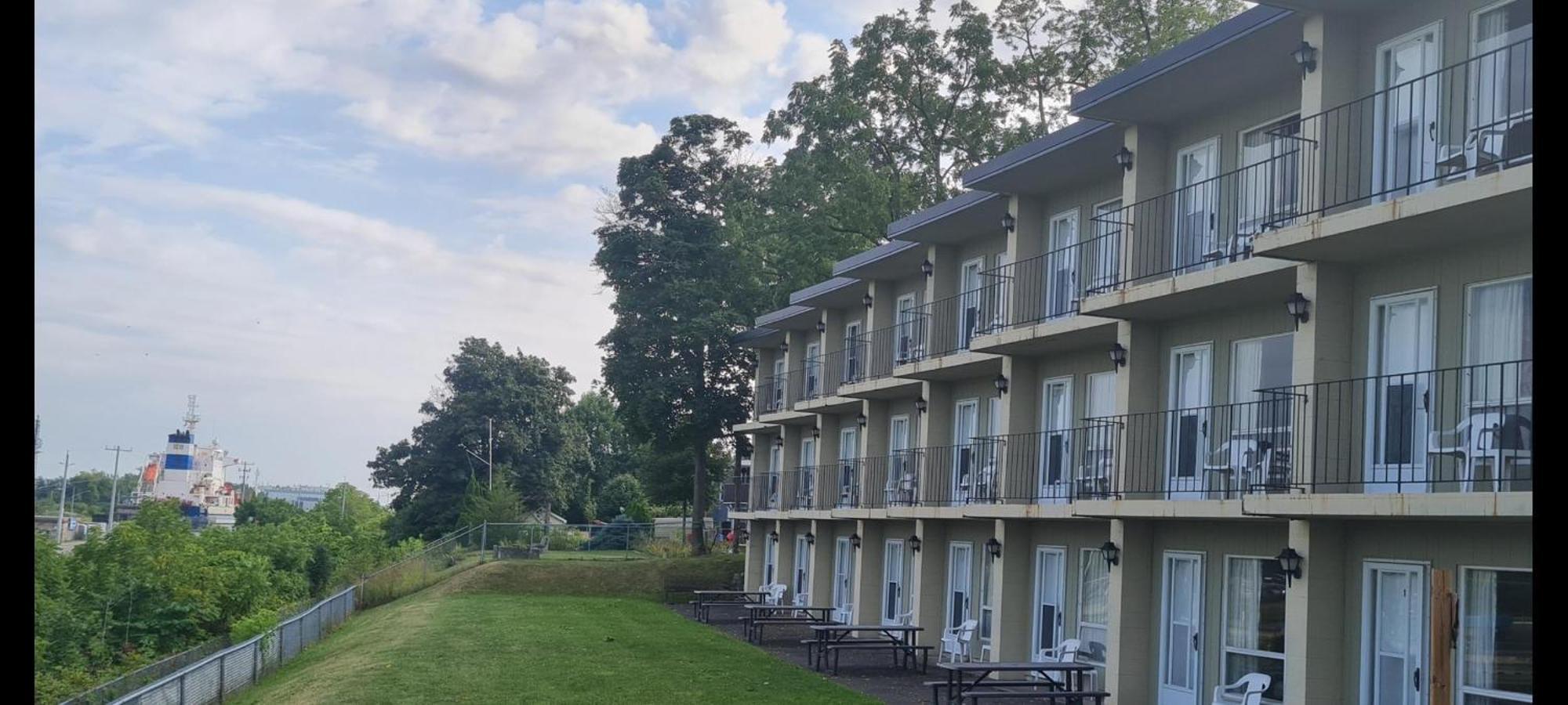 The Inn At Lock Seven Thorold Extérieur photo