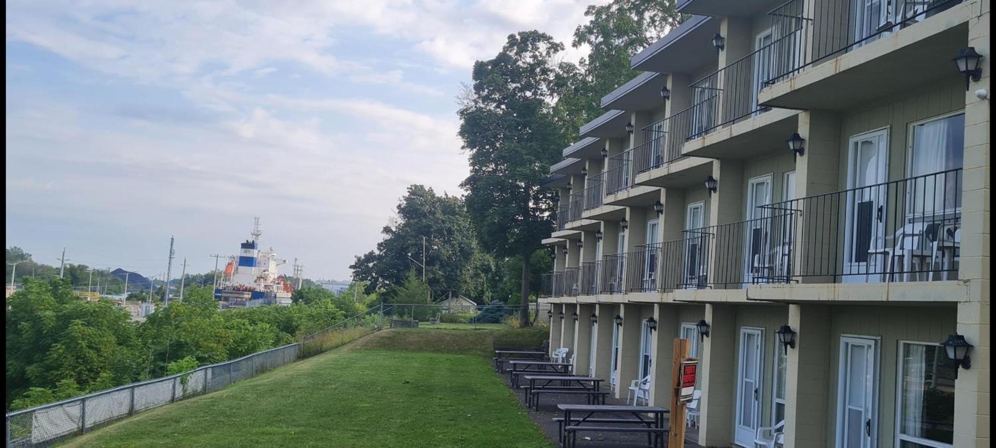 The Inn At Lock Seven Thorold Extérieur photo