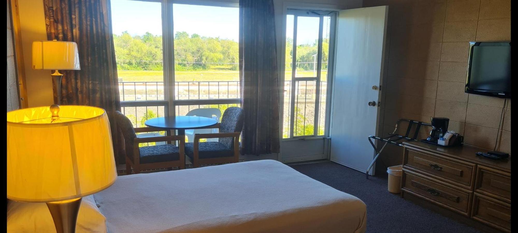 The Inn At Lock Seven Thorold Extérieur photo
